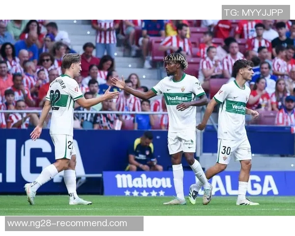 欧联杯精彩对决AC米兰大胜国米帽子戏法点燃全场激情