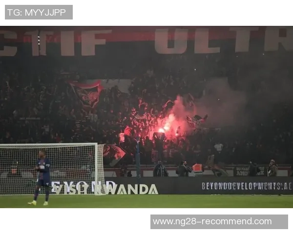 西甲激战：利物浦逆转巴黎圣日耳曼四比三红牌事件引发全场热议