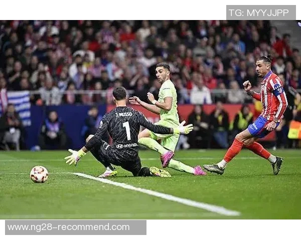 国王杯激战巴萨与马竞平局点球大战引发全场热烈反响 国王杯激战巴萨与马竞平局点球大战引发全场热烈反响