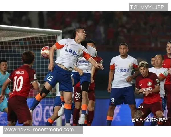 意甲激战本菲卡绝杀曼联全场沸腾转会动态引发关注