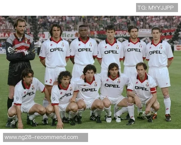 欧联杯激战：AC米兰险胜波尔图红牌事件引发全场热议