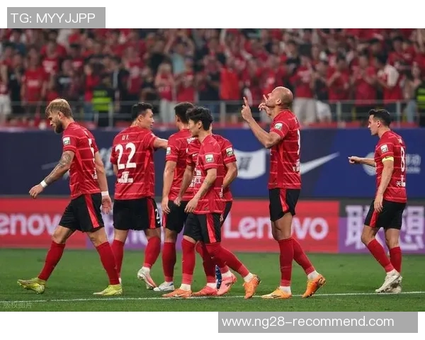 中超赛场惊现巴萨大胜拜仁五球狂潮转会风云再起